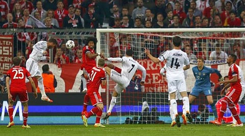 Real hạ gục Bayern 4-0 ngay trên sân của Hùm xám