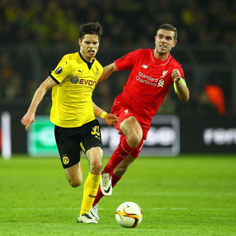 Weigl nổi lên là một tiền vệ trung tâm xuất sắc của bóng đá châu Âu