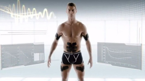 Ronaldo tậu đồ công nghệ chữa chấn thương đầu gối