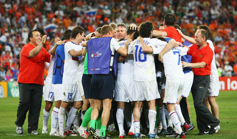 Hiddink từng dẫn dắt ĐT Nga lọt vào bán kết EURO 2008