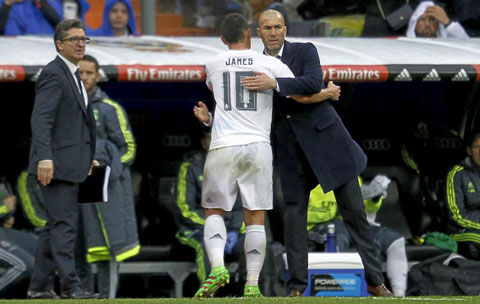 Zidane một mực bảo vệ James