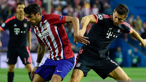Atletico may mắn thoát phạt đền trước Bayern