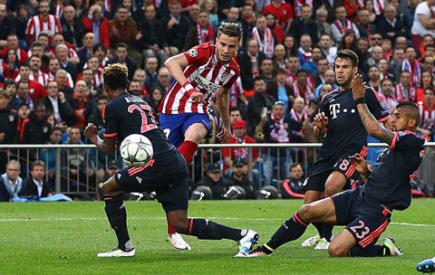 Saul đi bóng qua 4 cầu thủ Bayern rồi cứa lòng đẳng cấp làm tung lưới Neuer