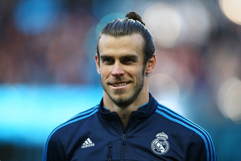 Bale đang chơi nổi bật
