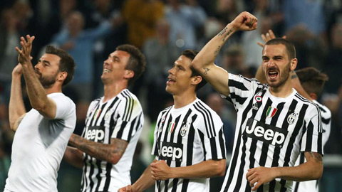 Juventus lên ngôi vô địch lần thứ 5 liên tiếp