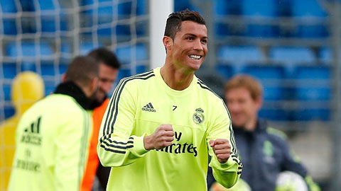 Ronaldo tập luyện điên cuồng, sẵn sàng cho trận gặp Man City