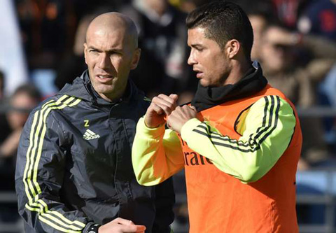 Ronaldo không muốn Real loại bỏ HLV Zidane