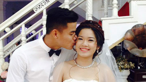 Tuyển thủ U23 Việt Nam khoe ảnh cưới siêu lung linh