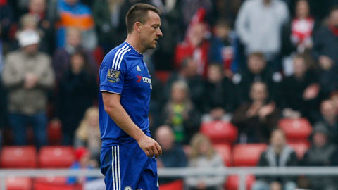 Terry kết thúc sự nghiệp ở Chelsea theo cách tồi tệ nhất có thể