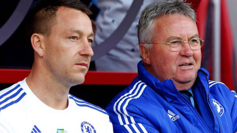 Hiddink kêu gọi BHL Chelsea gia hạn với Terry