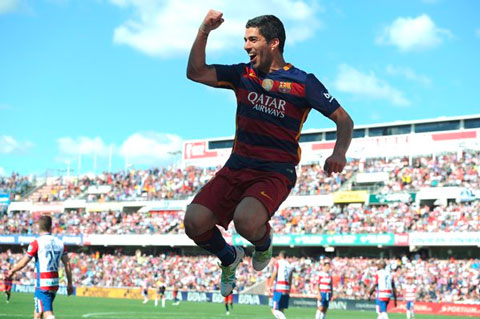 Ở vòng đấu hạ màn, nhờ màn trình diễn chói sáng của Suarez, Barca đánh bại Granada để bước lên ngôi vô địch La Liga lần thứ 24 trong lịch sử