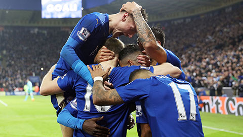 Mổ xẻ thành công của Leicester: Vô địch nhờ… lỗi thời?