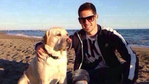 Sao Real không thể đi dạo với chó vì trót đặt tên là Messi