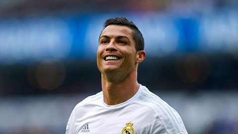 Ronaldo kiếm gần triệu đô nhờ ghi bàn và kiến tạo