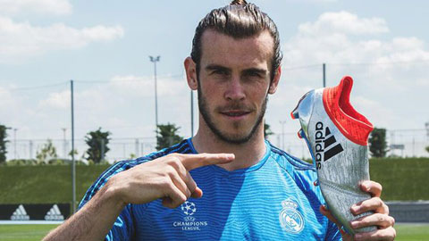 Bale khoe giày mới trước trận chung kết Champions League