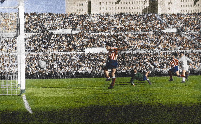 Ferenc Puskas ghi bàn thắng quyết định giúp Real vượt qua Atletico để lọt vào chung kết C1 1958/59