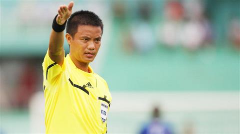 Còi vàng Võ Quang Vinh chia tay V.League 2016 vì chấn thương