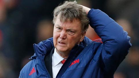 Van Gaal rời M.U trong thất bại