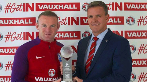 Rooney đoạt giải Cầu thủ xuất sắc nhất nước Anh năm 2015