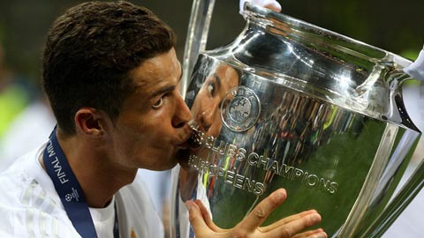Ronaldo đã giành ngôi Vua phá lưới Champions League 2015/16 với 16 bàn và bước lên đỉnh Champions League cùng Real.