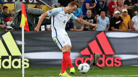 Cầu thủ Anh bất mãn với Hodgson vì để Kane đá phạt góc