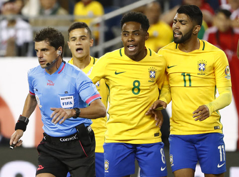 Brazil bị loại ngay từ vòng bảng Copa America 2016