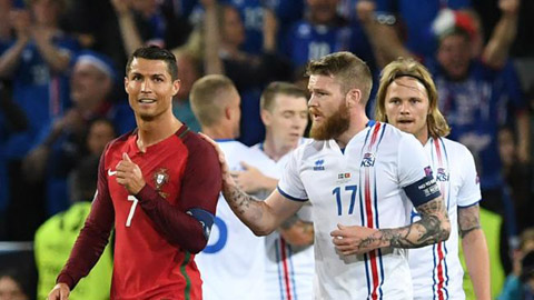 Ronaldo từ chối đổi áo với thủ quân đội Iceland