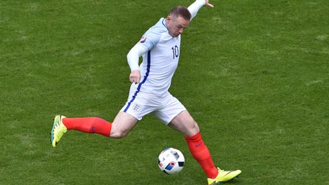 Rooney xứng đáng với chiếc băng đội trưởng trên tay