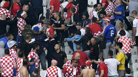 Croatia và Thổ Nhĩ Kỳ sắp nhận án phạt nặng từ UEFA