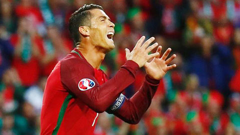 Chuyện gì đang xảy ra với Ronaldo?