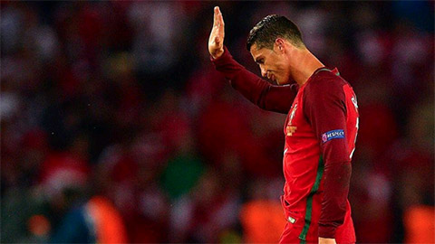 Ronaldo nghĩ gì sau trận hòa với Áo?