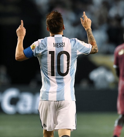 Messi đã chơi quá hay trước Venezuela