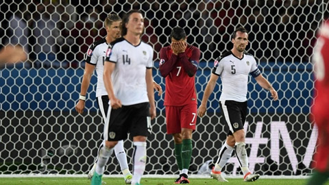 Bồ Đào Nha 0-0 Áo: Ronaldo hỏng pen, Bồ chưa biết thắng