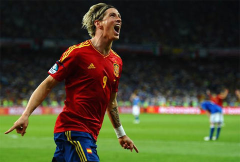 Torres ghi 3 bàn ở EURO 2012 dù chỉ ra sân 167 phút
