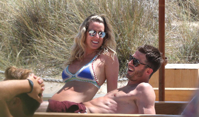 Michael Carrick (M.U) và vợ Lisa nghỉ ngơi tại đảo Ibiza