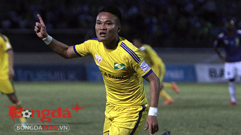 Cú nã đại bác của Phi Sơn đẹp nhất vòng 13 V.League
