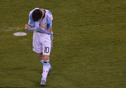 Nước mắt của Messi đã rơi
