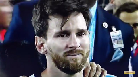Messi khóc nức nở vì lại về nhì cùng Argentina