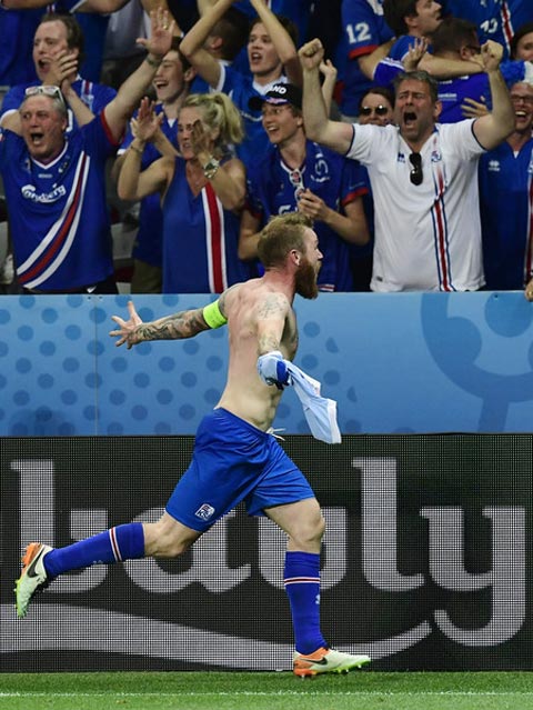 Xin chúc mừng những người hùng Iceland