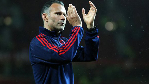 Giggs đã chính thức rời M.U 