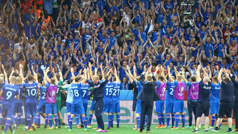 Thất bại trước Pháp khép lại từng đêm vui của người Iceland tại EURO 2016