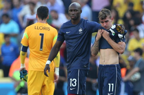 Griezmann khóc nấc sau khi Pháp bị Đức đánh bại tại tứ kết World Cup 2014