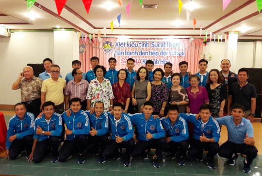 CLB futsal Sanna Khánh Hòa được kiều bào Thái Lan đón tiếp nồng hậu