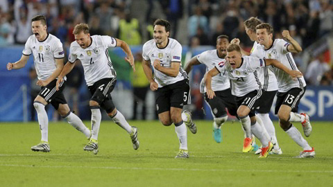 ĐT Đức vui mừng sau chiến thắng cân não trước Italia trên loạt luân lưu