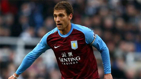 Chiến thắng ung thư, Petrov trở lại Aston Villa