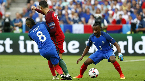 Góc chiến thuật Bồ Đào Nha 1-0 Pháp: Bước ngoặt từ Ronaldo
