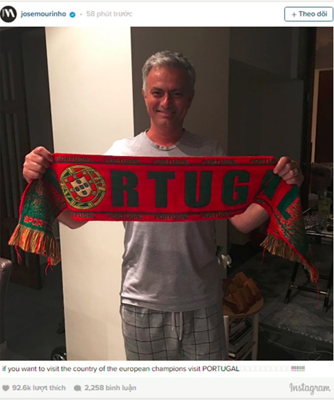 Ngoài báo chí, Jose Mourinho cũng chia vui: 