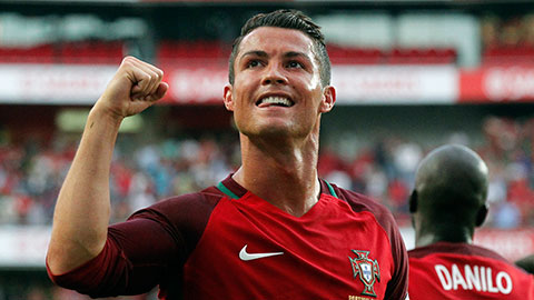 Ronaldo tự tin sẽ giành Quả bóng Vàng 2016