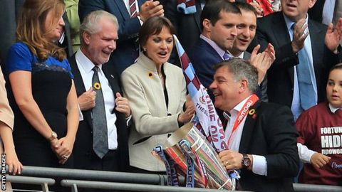 Allardyce đưa West Ham trở lại Ngoại hạng Anh vào năm 2012