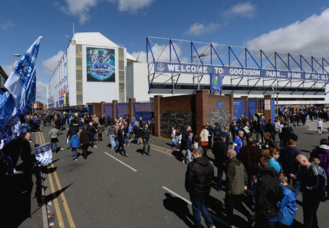  Goodison Park (Everton): 39.571 chỗ ngồi